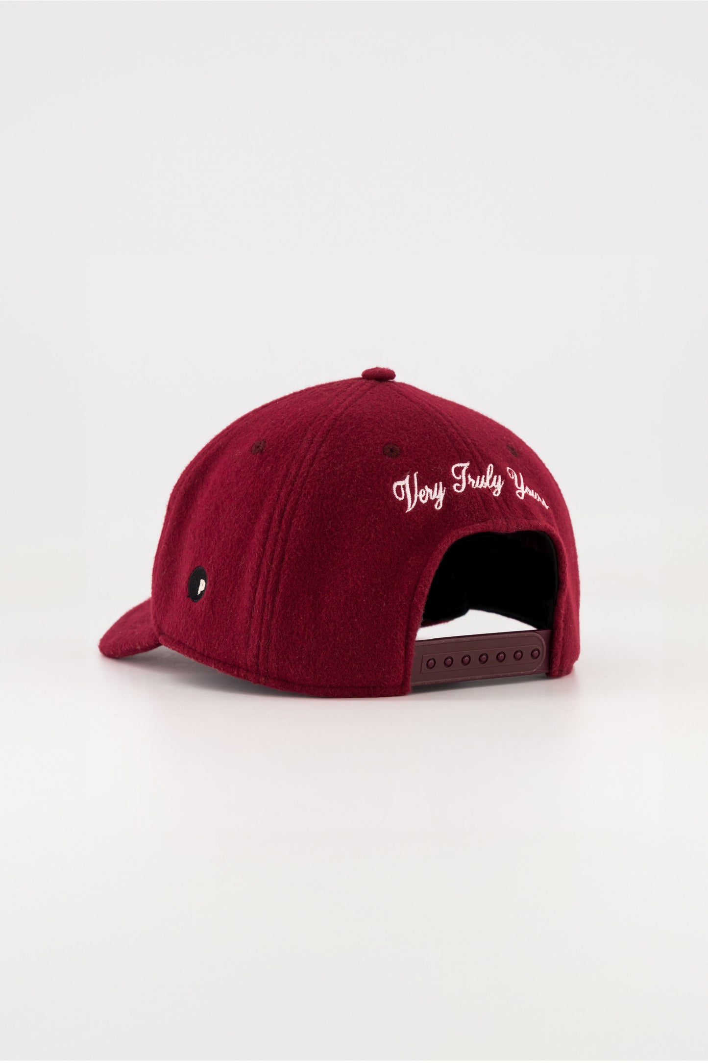 Wool Lid Wine Red